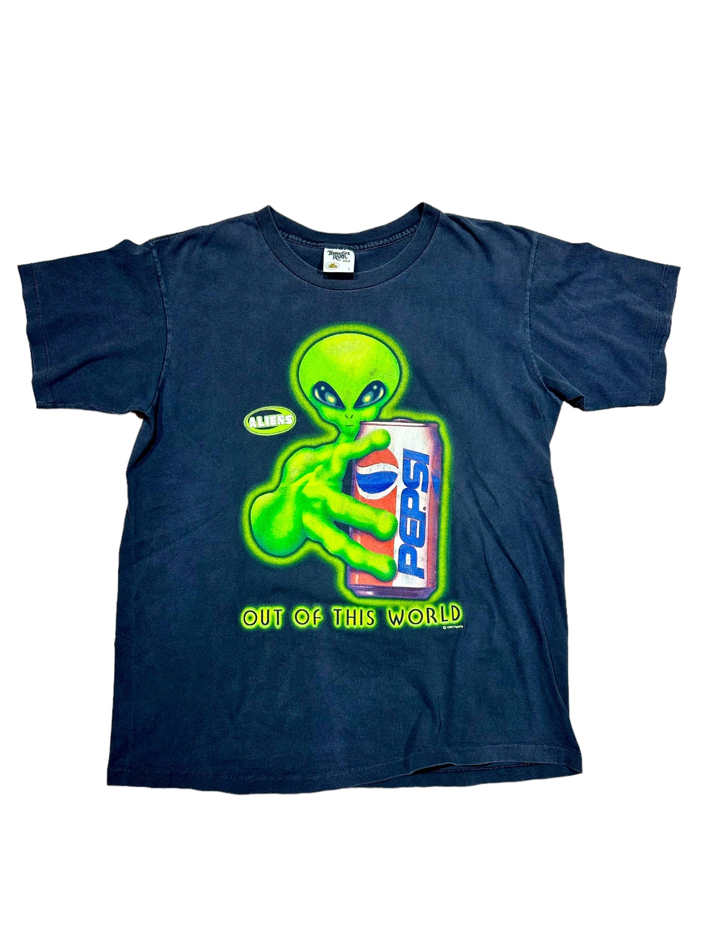 Pepsi Aliens Out of This World 1996 Vintage T-Shirt